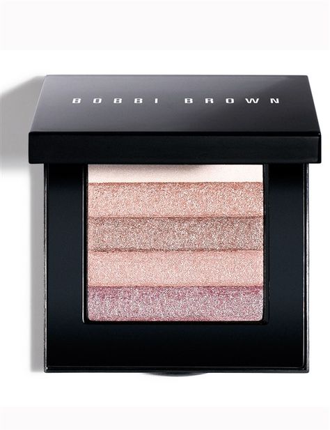 This Bobbi Brown Shimmer Brick highlighter set is sold every minute Bobbi Brown Shimmer Brick, Face Blender, Bobbie Brown, Cheek Makeup, Blush Beauty, Coral Blush, Smoky Eyes, Makeup Blush, Products Makeup