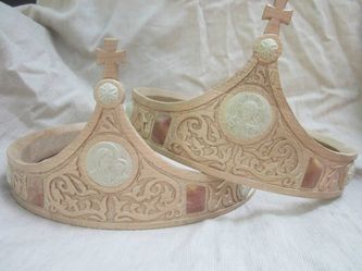 Georgian Orthodox wedding crowns #Georgia #Sakartvelo #Orthodoxy #Wedding #Marriage Wooden Crown, Orthodox Wedding Crowns, Slovak Wedding, Wood Crown, Crown Decor, Orthodox Wedding, Eastern Orthodox Church, Eastern Orthodox, Newly Married Couple