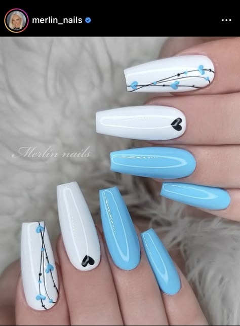 Nails Ideas Blue And White, Sky Blue Nails Design, Blue Nails With White, Light Blue Nail Ideas, Light Blue Nail, Blue Nail Ideas, Nails With White, Quick Nail Art, Light Blue Nails