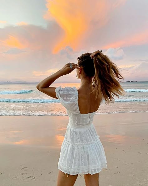 Jumpsuits Summer, Skirts White, Beach Hawaii, Photo Summer, Pose Fotografi, 여름 스타일, Shotting Photo, Sandals Strappy, Photographie Inspo