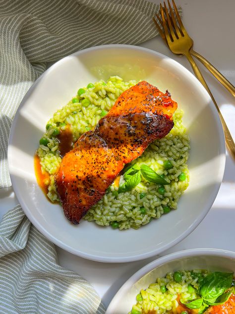 Maple-Dijon Glazed Crispy Salmon with Pesto Risotto Risotto And Salmon, Salmon With Risotto, Salmon Risotto Recipes, Salmon And Risotto, Winter Salmon, Salmon Orzo, Salmon With Pesto, Hypothyroid Diet, Risotto Dinner