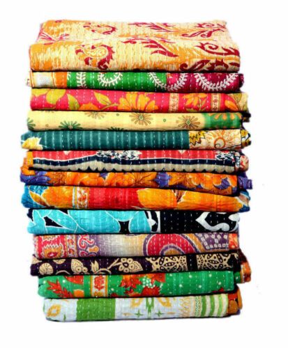 Kantha Quilting, Boho Chic Bedding, Indian Bedding, Quilts Vintage, Bohemian Quilt, Kantha Throw Blanket, Boho Quilt, Vintage Throws, Cotton Bedspread