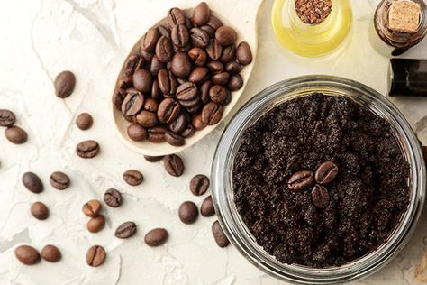 Coffee for Hair: Benefits & How to Use It - Little Extra Coffee For Hair, Coffee In Hair Mask, Hair Mask With Coffee, Is Coffee Good For Your Hair, Coffee Shampoo For Hair Growth, Coffee Grinds For Hair, Itching Remedies, Coconut Oil Coffee, Natural Shampoo And Conditioner