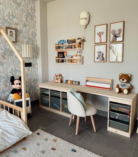 Kids Rooms Inspo Boy, Toddler Room Design Boy, Toddler Boy Bedroom Design, Playroom And Bedroom Combined, Trofast Kids Room, Toddler Room Layout, Simple Playroom Ideas, Preschooler Bedroom, Kids Study Room