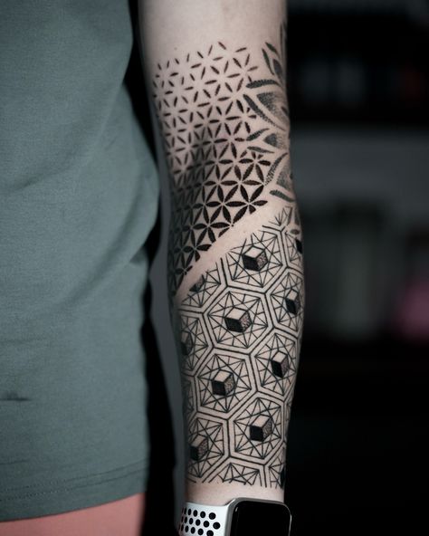 Half sleeve Sponsored by @bheppo #ink #tattoo #emrahuncu Sacred Geometric Tattoo, Optical Illusion Tattoos, Illusion Tattoos, Dr Woo, Geometric Sleeve Tattoo, Optical Illusion Tattoo, Tattoos Men, Dot Tattoos, Geometric Tattoos