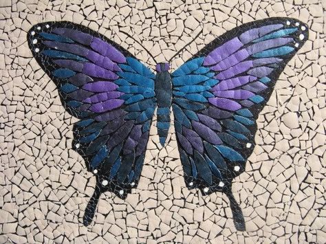 20 Eggshell Mosaic Art To Inspire The Artist In You Nature Mosaic Art, Butterfly Mosaic Art, Mosaic Butterfly Ideas, Mosaic Art Butterfly, Mosaic Butterflies, Mozaik Art, Mosaic Tutorial, Mosaic Butterfly, Eggshell Mosaic