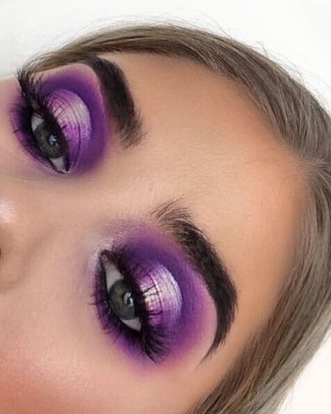 Purple pink smokey round eyes spotlight halo makeup inspiration Instagram cutcrease @jadelaurenharrison Makeup Without Eye Makeup, Halo Makeup, Purple Makeup Looks, Halo Eye Makeup, Drag Make-up, Purple Eye Makeup, Make Up Inspiration, Drag Makeup, Purple Makeup