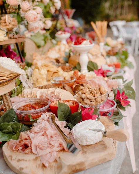 the grazing table and engagement party details i'll be dreaming about for the rest of time!! 🥖🍓🍫🌹 Grazing table: @chloe_tucek Florals: @bloom.atelier_ Boho Grazing Table, Tables With Flowers, Boho Event, Desert Boho, Love In Bloom, Grazing Table, Grazing Tables, Party Details, In Bloom