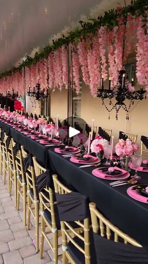 50 Shades Of Pink Party Ideas, Craft Table Display, Pink Table Settings, Pink Party Decorations, Mom Party, Pink Table, Table Set Up, Party Foods, Outdoor Picnic