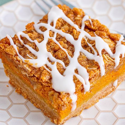 Pumpkin Streusel Bars Pumpkin Streusel Bars, Taste Of Home Pumpkin Bars, Church Desserts, Layered Pumpkin Dessert, Pumpkin Bar, Pumpkin Streusel, Streusel Bars, Bars Dessert, Baked Items