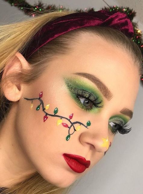 20 Gorgeous Christmas Makeup Ideas New Year Eye Makeup, Makeup Looks Christmas, Maquillage Halloween Simple, Christmas Makeup Looks, Xmas Makeup, Fantasy Make-up, Eye Makeup Glitter, Christmas Makeup Ideas, Christmas Eye Makeup