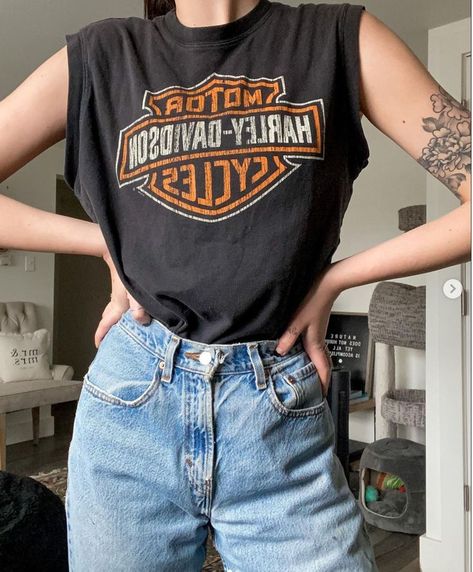 Harley Davidson Tshirt Outfits, Harley Davidson Aesthetic Outfit, Harley Outfits For Women, Harley Davidson Shirt Outfit, Harley Davidson Outfits Woman, Harley Davidson Aesthetic, Harley Davidson Outfit, Harley Davidson Outfits, Harley Davidson Fashion