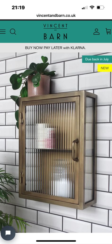 Fluted Glass Bathroom, Glass Wall Cabinet, Glass Bathroom Cabinet, Boho Style Furniture, Rustic Style Furniture, Garden Cabins, Industrial Style Furniture, Zen Bathroom, Cupboard Shelves