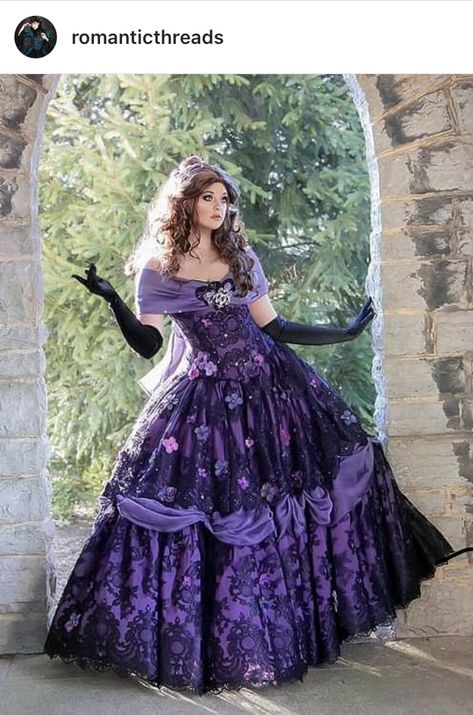 Purple Gothic Dress, Victorian Prom Dress, Victorian Prom, High Low Ball Gown, Gothic Prom Dress, Victorian Era Dresses, Belle Cosplay, Black Quinceanera Dresses, Purple Fairy