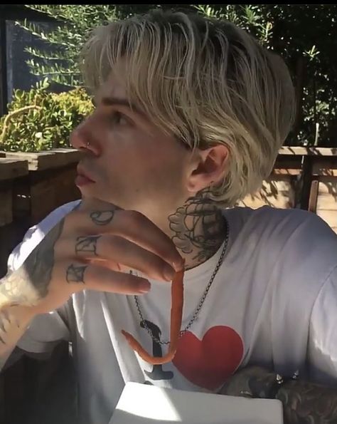 Jessie Rutherford, Devon Carlson, Jesse Rutherford, Rockstar Aesthetic, Divorced Parents, Jesse James, The Neighborhood, Barbie And Ken, Devon