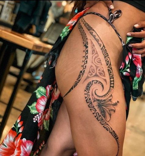 Native Hawaiian Tattoo, Hawaiian Arm Tattoos For Women, Hawaiian Theme Tattoo, Hawaii Theme Tattoo, Hawaiian Themed Tattoos, Lei Tattoo Hawaiian, Hawian Flower Tattoos Women, Hawaiian Tribe Tattoo, Moana Tattoos Ideas