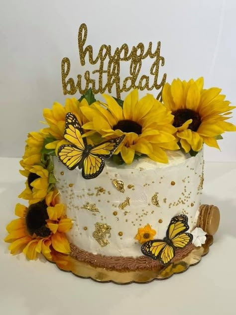 Sunflower Birthday Cakes For Women, Sunflowers Birthday Cake, Sunflower Bday Cake, Sun Flower Cake Designs, Sunflower And Butterfly Cake, Sunflower First Birthday Cake, Sunflower Cake Designs Birthday, Sunflower Birthday Cake For Women, Sun Flower Cake Ideas