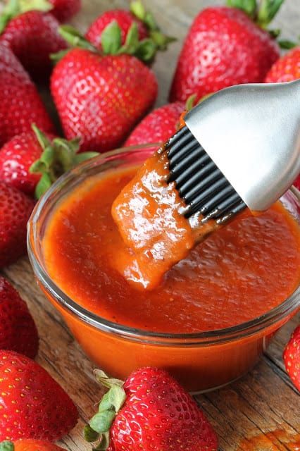 Strawberry Chipotle BBQ Sauce Strawberry Bbq Sauce, Strawberry Salads, Chipotle Bbq Sauce, Processor Recipes, Homemade Sloppy Joes, Salsa Sauce, Chipotle Peppers, Barbecue Sauce Recipes, Bbq Sauces