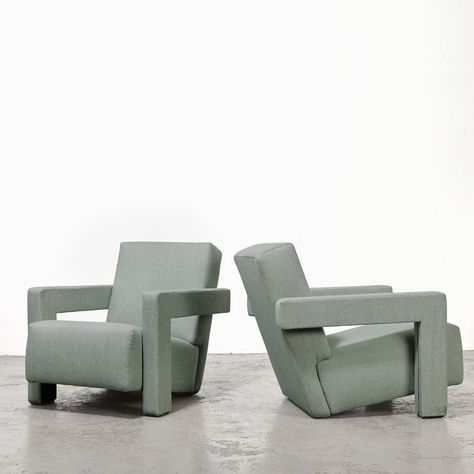 For sale: Gerrit Rietveld Pair of Utrecht Lounge Chairs for Cassina, 1935/1988 Lounge Chair Diy, Lounge Chair Bedroom, Gerrit Rietveld, Pool Lounge Chairs, Lounge Chairs Living Room, Mid Century Living Room, Inexpensive Furniture, Lounge Chair Design, Leather Lounge Chair