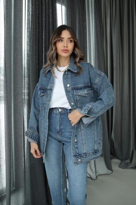 Blue Jean Jacket Outfits, Denim Jacket And Jeans, Inspiring Pictures, Jean Jacket Outfits, Denim Jacket Outfit, Double Denim, Blue Jean Jacket, Jacket Outfit, Fashion Hub