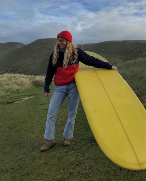 Cold Surfer Outfit, Surfer Winter Outfits, Surfer Girl Winter Outfits, Surf Fits, Kiara Outfits, Surf Aesthetic Outfit, Surfer Girl Outfits, Surfer Vibes, Style Surf