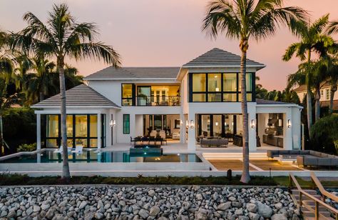 Villa Concept, Coastal Home Exterior, Modern Beach Home, Beach Home Interiors, Coastal Exterior, Martis Camp, Home Design Magazines, Luxury Beach House, Beach House Exterior