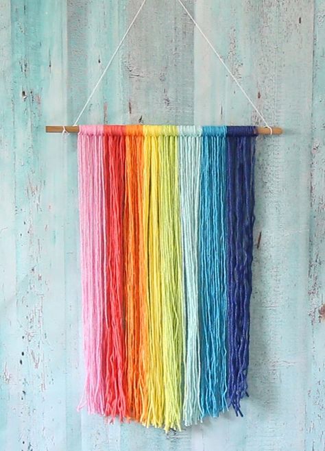 Colorful Macrame Wall Hanging Selamat Hari Valentine, Rainbow Macrame Wall Hangings, Rainbow Yarn, Rainbow Diy, Rainbow Wall Decor, Yarn Hanging, Yarn Wall Art, Rainbow Macrame, Yarn Wall