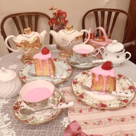 Vintage Food, Think Food, Kawaii Food, Cute Desserts, Taffy, Croquettes, Cups And Saucers, Puddings, Pretty Cakes