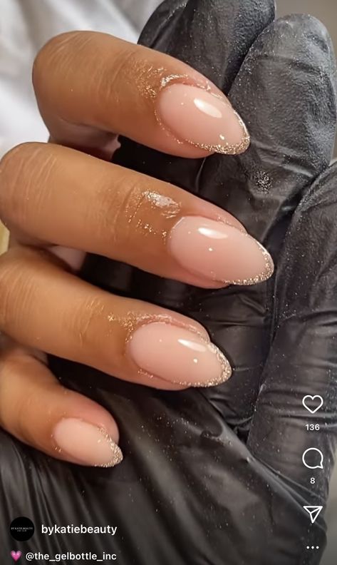 Gold Minimal Nails, Natural Nails With Glitter Tips, Champagne French Tips, Nail Inspo Nye, Sparkly Tips Nails, Mail Trends 2024, Slim Almond Nails, Silver Glitter Tip Nails, New Years Nails Almond Shape