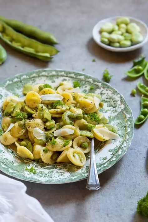 Broad Bean Pasta (Pasta e Fave) | Heartful Table Bean Pasta Recipes, Vegan Italian Recipes, Beans Vegetable, European Dishes, Spring Dishes, Broad Beans, Bean Pasta, Veggie Stock, European Recipes