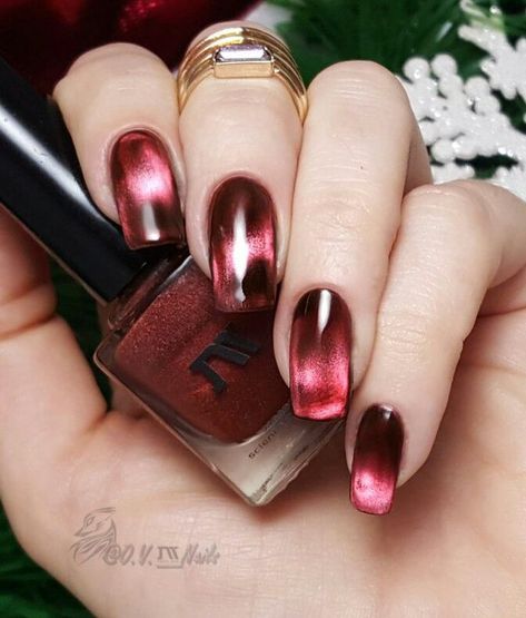 masura magnetic nailpolish nails Magnetic Nail Polish Designs, Magnetic Nail Polish, Manicure Nail Designs, Her Nails, Cat Eye Nails, Pretty Nail Art, Glam Nails, Nail Polish Designs, Beautiful Nail Art