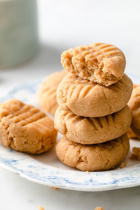 Coconut Flour Peanut Butter Cookies – Sugar Free Londoner Keto Peanut Butter Cookies Coconut Flour, Coconut Flour Sugar Cookies, Peanut Butter Cookies Sugar Free, Coconut Flour Peanut Butter Cookies, Coconut Sugar Recipes, Sugar Free Peanut Butter Cookies, Super Food Recipes, Coconut Flour Cakes, Keto Vegan Recipes