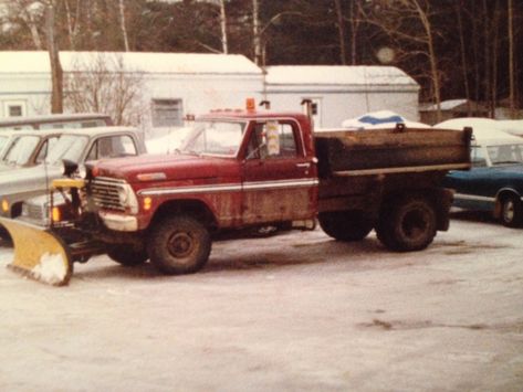 1967 F-250, My first plow truck. I removed the original 8' bed, added a 1.5 yd dump body with PTO drive and put duals on. Dual exhaust with chrome stacks. 390 cid, new process 4 speed. 8' Fisher quick switch snowplow. Snow Plow Truck, Plow Truck, Truck Yeah, Snow Plow, Utility Vehicles, F 250, Ford Trucks, Old Cars, Car Model