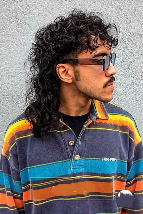 Trendy men's hairstyles for curly hair spring 2024 15 ideas - mens-club.online Long Mullet Short Sides, Hipster Mullet Men, Edgy Mullet Mens, Men’s Shag Mullet, Mullet From The Back, Mullet Men Long, Mullet Hairstyle Mens Curly Long, Long Mullet Haircut, Tapered Mullet Men