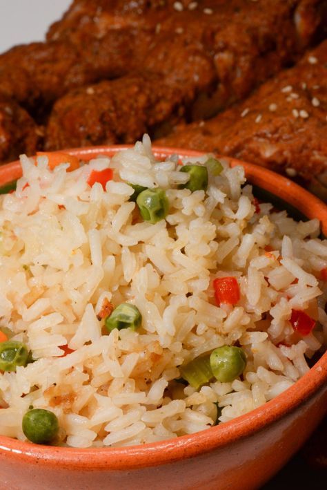 Guatemalan Rice (Arroz Guatamalteco) Guatemala Food Recipes, Traditional Guatemalan Food, Guatamalan Recipes, Guatemala Food, Guatemalan Food, Guatemalan Recipes, White Rice Recipes, Fried Plantains, Hispanic Food