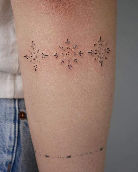 Ali’s Instagram profile post: “Fine Azulejos 🤍” Fine Line Work Tattoo, Scandi Tattoo, Small Dotwork Tattoo, Delicate Ornamental Tattoo, Ornamental Stick And Poke Tattoo, Ornamental Mandala Tattoo, Mini Ornamental Tattoo, Minimal Ornamental Tattoo, Azulejos Tattoo