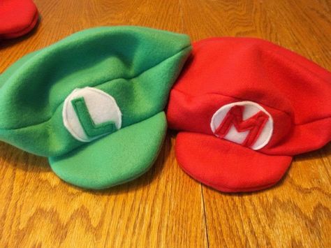 Mario And Luigi Costumes Diy For Kids, Mario Brothers Diy Costume, Diy Mario Brothers Costumes, Super Mario Bros Costumes Diy, Mario Bros Costume Diy, Mario Bros Diy Costume, Diy Mario Bros Costumes, Mario Hat Diy, Mario Diy Costume