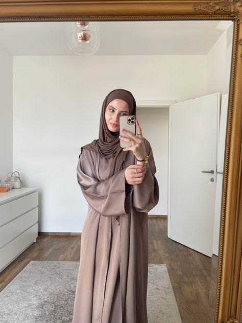 #eid #eidmubarak #abaya #aesthetic #hijab #hijabgirl #muslimah Ied Mubarak Outfit Hijab, Eid Mubarak Outfit, Abaya Aesthetic, Ied Mubarak, Aesthetic Hijab, Eid Outfit, Outfit Hijab, Hijab Outfit, Eid Mubarak