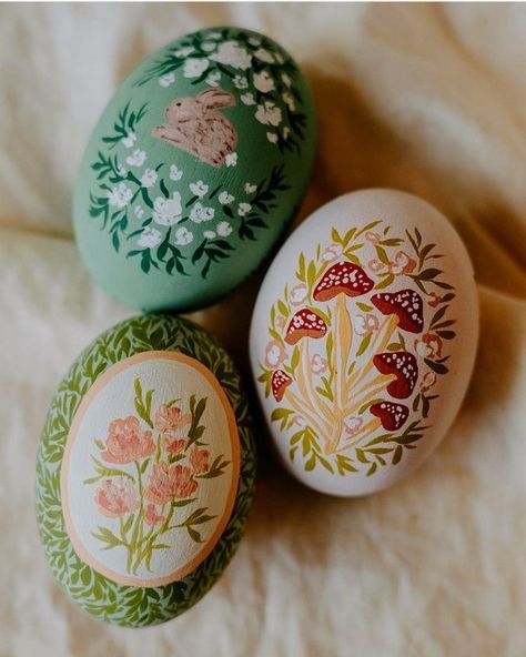 Homemaking Aesthetic, Pysanka Eggs, Cute Easter Eggs, Easter Aesthetic, Painted Easter Eggs, Creative Easter Eggs, Easter Paintings, Egg Ideas, Easter Egg Art