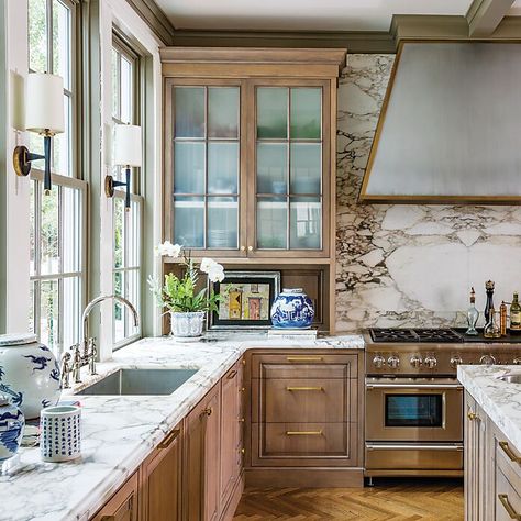 French Provincial Kitchen Cabinets, Luxurious Kitchens, Kitchen Butlers Pantry, Dallas House, Colonial Kitchen, European Style Homes, Southern Lady, Huntsville Alabama, Interior Decorating Styles