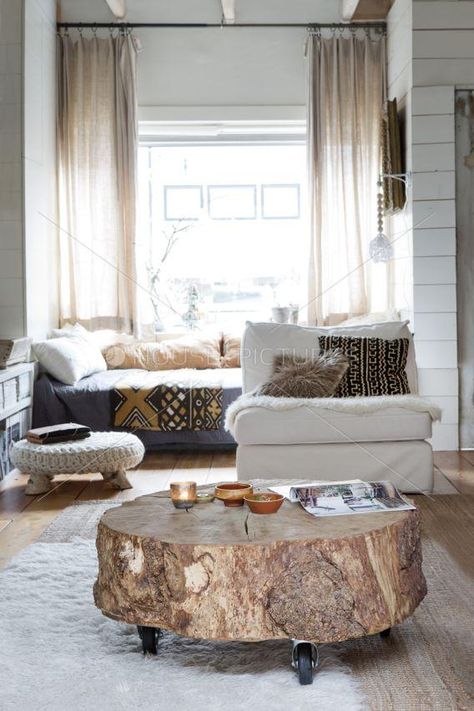 Stump Coffee Table, Wood Stumps, Interior Boho, Airy Room, Coffee Table Design, Wooden Table, Tiny Homes, Home Fashion, A Fire