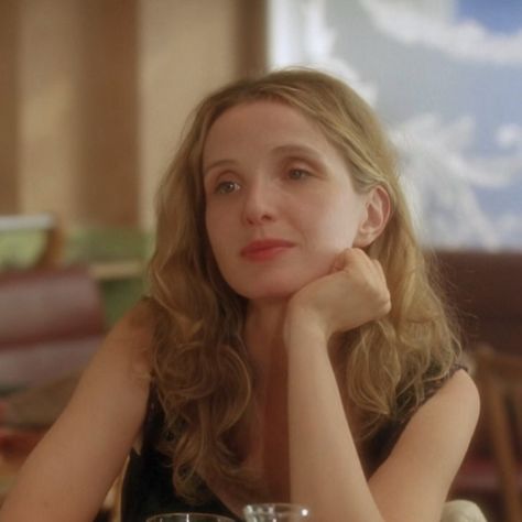 Julie Delpy Before Sunset, Celine Before Sunset, Before Trilogy, Julie Delpy, Icons Girls, Fav Movies, Before Sunset, Before Sunrise, Comfort Characters