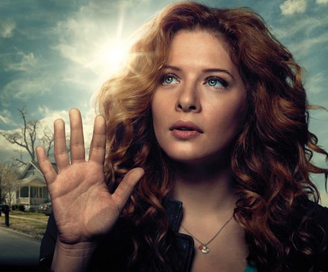 My husband thinks Rachelle Lefevre from Into the Dome would make a great Alayna. Rachel Lefevre, Rachelle Lefevre, Twilight Saga Series, Dragonfly In Amber, Under The Dome, Celebrity Wallpapers, Winter Wallpaper, The Twilight Saga, Twilight Saga