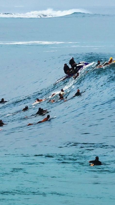 Surfing a perfect wave at pipeline #surfing #surf #pipeline #ocean #oceanwaves #pipeline | Dgphotography | Dgphotography · Original audio Pipeline Surfing, Ocean Surfing, Sea Scapes, Amazing Places On Earth, Nalu, Best Places To Travel, North Shore, Amazing Places, Ocean Waves