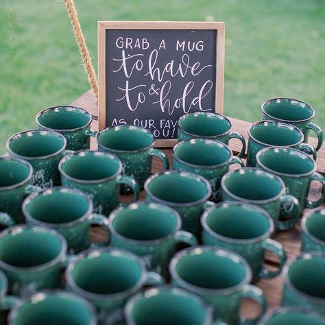 Mug Favors, Nature Weddings, Wedding Guest Favors, Practical Wedding Favors, Colorful Weddings, Vineyard Weddings, Signage Ideas, Guest Favors, Vibrant Wedding