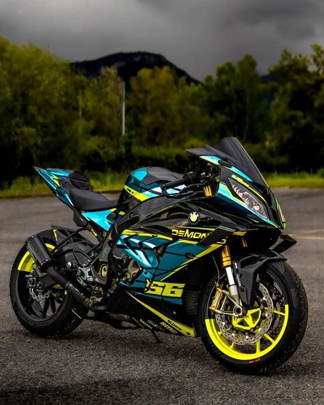 Visit my website for more updates.. Bike Wallpaper, Street Fighter Motorcycle, Best Motorbike, Suzuki Gsxr 1000, Image Moto, Motorcross Bike, Motos Honda, Power Bike, Fast Sports Cars