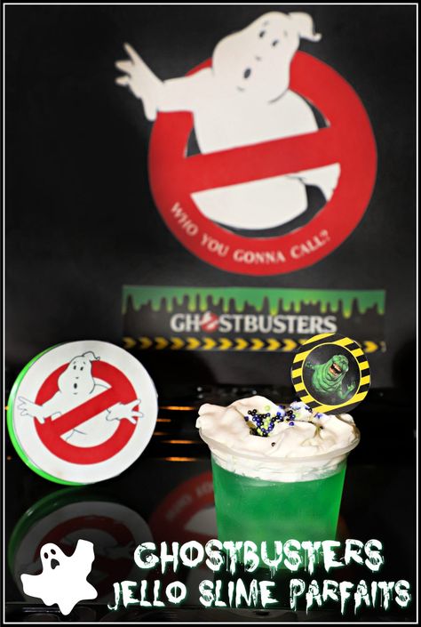 These Ghostbusters themed parfaits are slimy and sweet! Perfect for a Halloween or movie night treat! Ghostbusters Movie Night Food, Jello Slime, Sweet Slaw, Movie Meals, Theme Dinners, Ghostbusters Birthday, Ghostbusters Party, Jello Cups, Blackened Seasoning