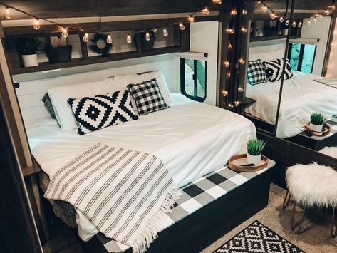 Camper Master Bed Decor, Cozy Camper Bedroom, Rv Bed Headboard Ideas, Camper Master Bed Remodel, Camper Master Bed, Camper Bedding Ideas, Camper Bedroom Ideas, South Western Fashion, Camper Bedding