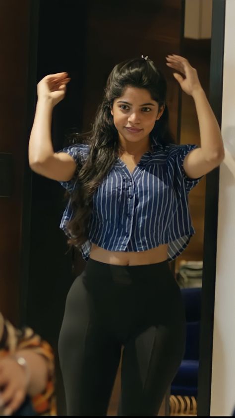 Dhivya Bharathi Hot Images, Divya Barathi Pics Hd, Dhivya Bharathi Hd Image, Divyabharathi Hd Images, Divya Bharathi Hot Pic, Divya Barathi, Dhivya Bharathi, Divya Bharathi, Hot Women Dress