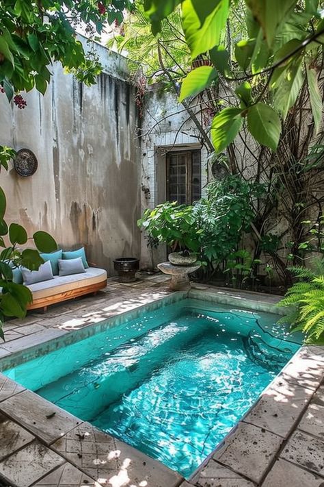 Small Courtyard Pool Ideas, Backyard Plunge Pool Small Spaces, Small Wading Pool Backyard, Small Space Pool, Small Garden Pool, Small Outdoor Pool, Small Pools For Small Yards, Plunge Pool Ideas Small Spaces, Small Pools Backyard